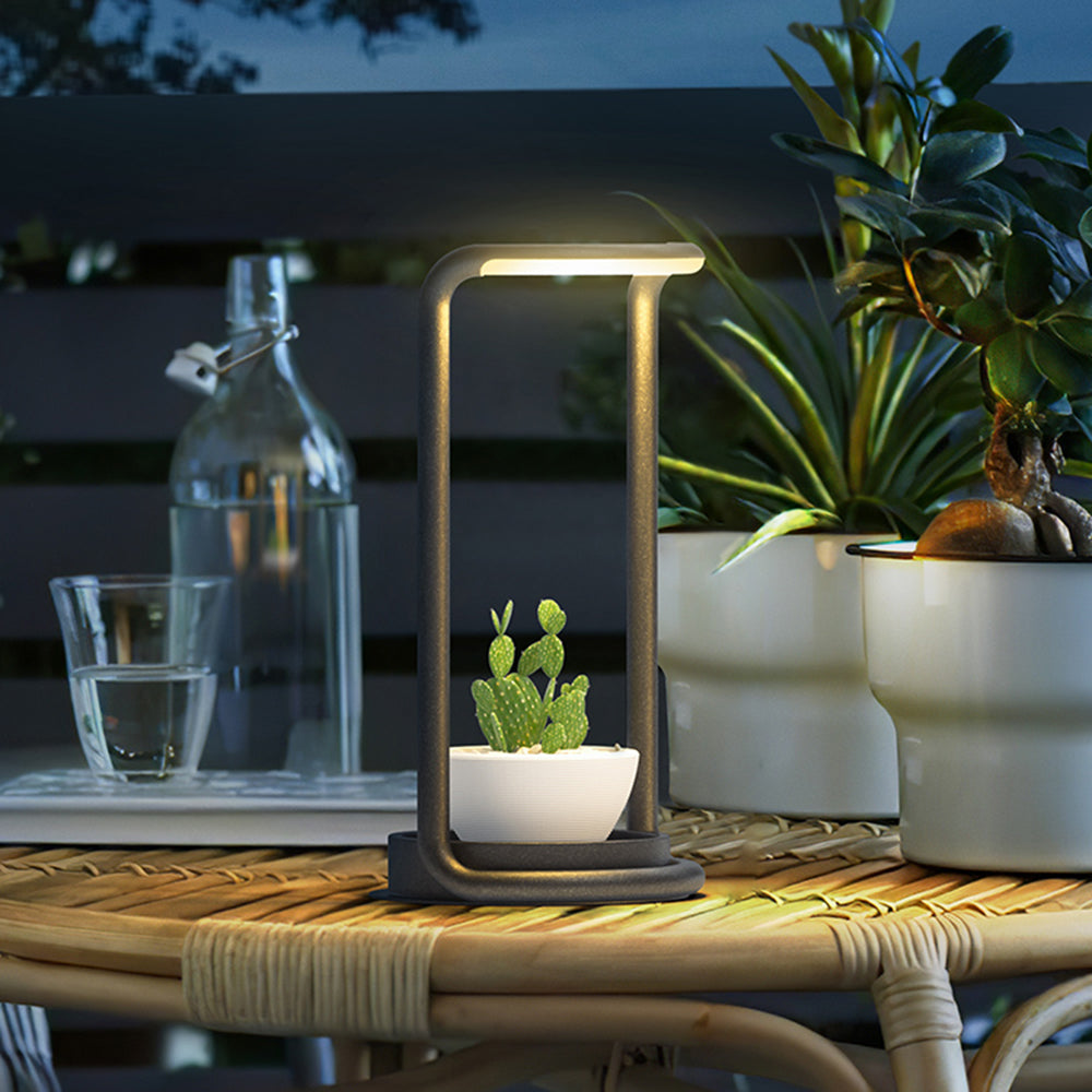 Orr Modern rechteckige Solar LED Stehleuchte Außenbereich schwarz Garten/Terrasse Metall Acryl