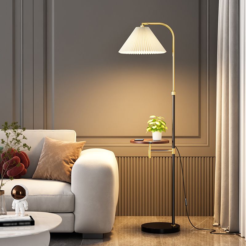 Ozawa Modern LED Stehlampe Gold/Schwarz Wohn/Schlaf/Arbeitszimmer Metall&Textil
