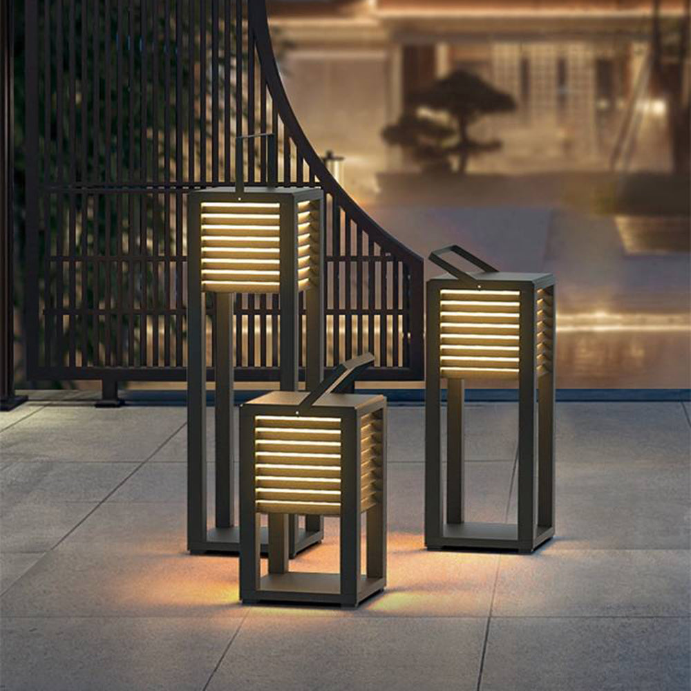 Orr Modern LED Außenstehleuchte Solar Schwarz Garten/Terrasse Metall Acryl