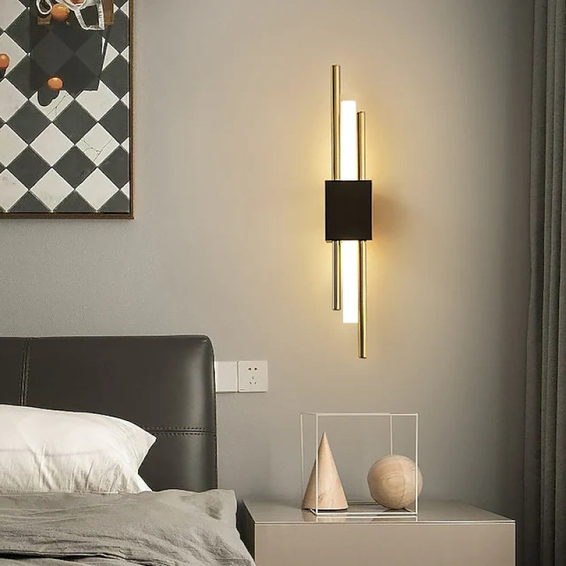 Alana Modern LED Wandleuchte, Linear, Gold, Schwarz, Metall/Acryl, Schlafzimmer
