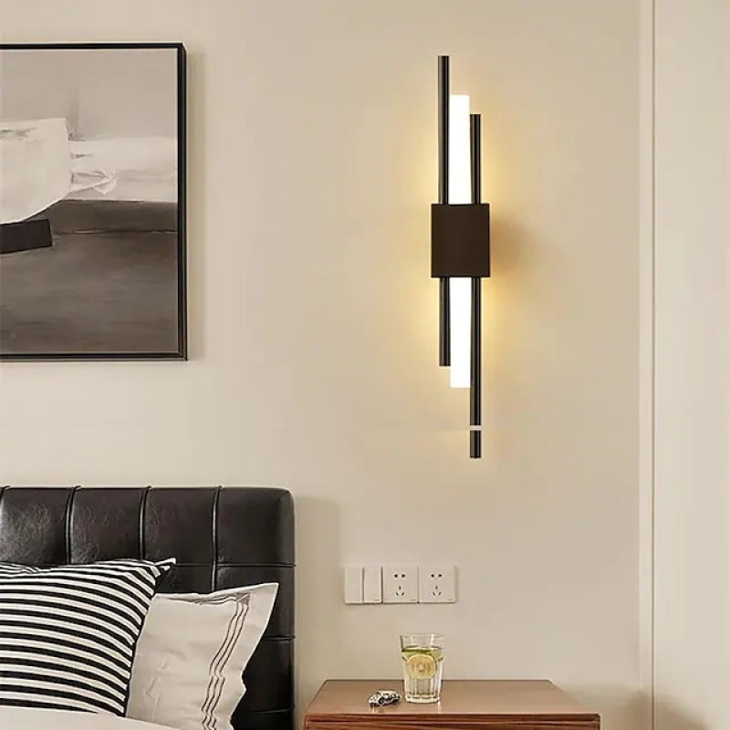 Alana Modern LED Wandleuchte, Linear, Gold, Schwarz, Metall/Acryl, Schlafzimmer
