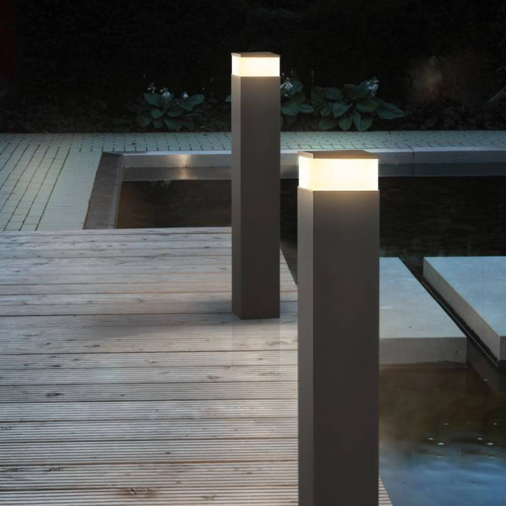 Orr Modern LED Stehend Außenleuchte Schwarz Garten/Terrasse Metall