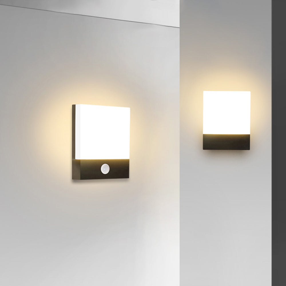 Orr Modern LED Außenwandleuchte Schwarz/Weiß Sensor Garten/Terrasse/Balkon Metall&Acryl