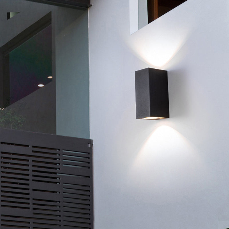 Orr Modern Rechteckige LED Außenwandleuchte Metall Glas Flur Garden